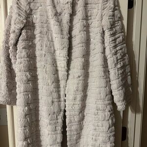 Elegant Textured Women's Coat in Light Gray